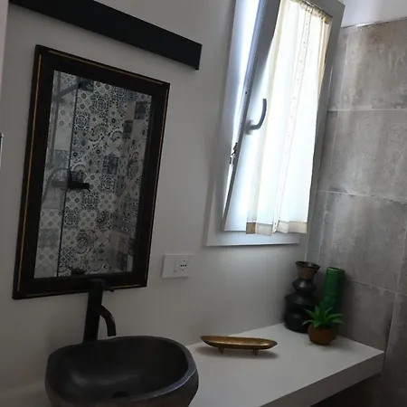 Gæstehus La Stanza Del Vicolo 3*
